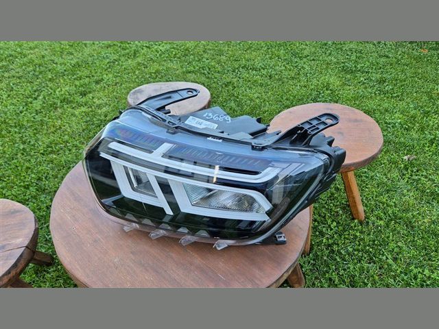 bontott DACIA DUSTER Bal Fényszóró