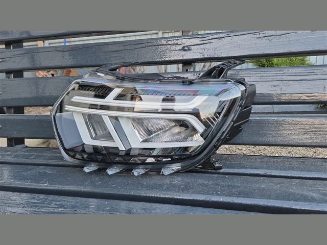 bontott DACIA DUSTER Bal Fényszóró