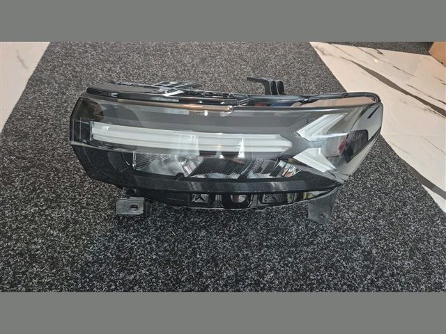 bontott DACIA DUSTER Bal Fényszóró