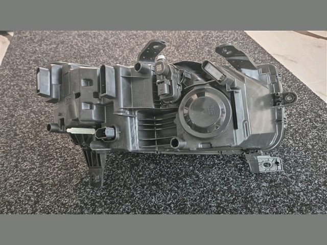 bontott DACIA DUSTER Bal Fényszóró