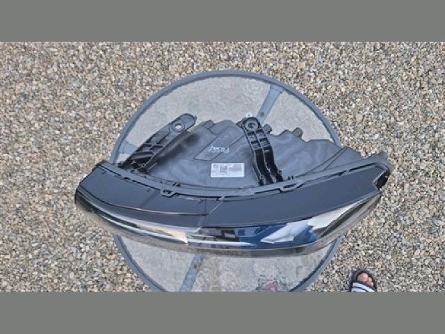 bontott DACIA DUSTER Bal Fényszóró