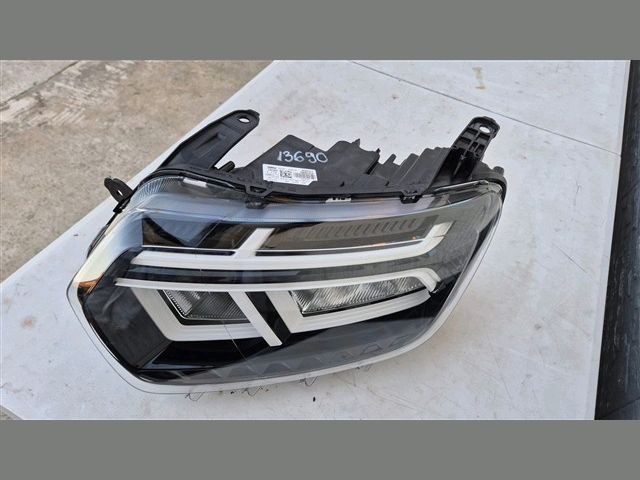 bontott DACIA DUSTER Bal Fényszóró