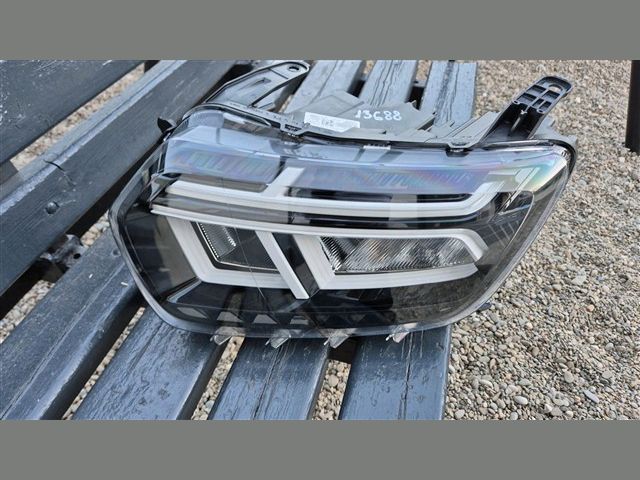 bontott DACIA DUSTER Bal Fényszóró