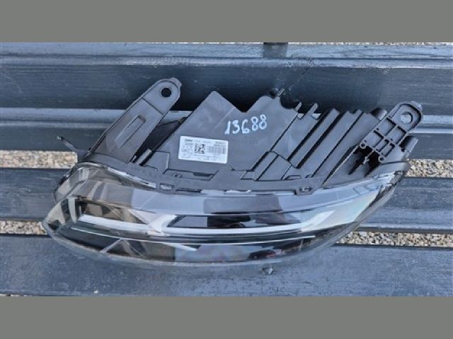 bontott DACIA DUSTER Bal Fényszóró