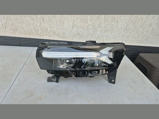 bontott DACIA DUSTER Bal Fényszóró