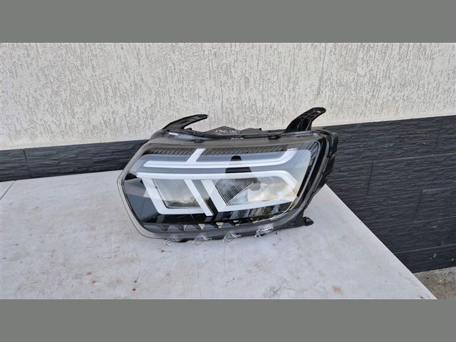 bontott DACIA DUSTER Bal Fényszóró