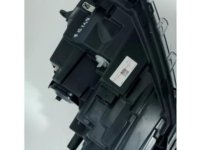 bontott DACIA DUSTER Bal Fényszóró