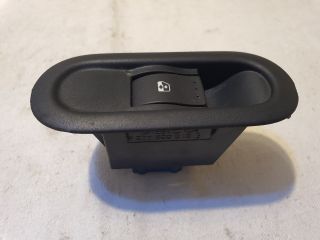 bontott DACIA DUSTER Bal hátsó Ablakemelő Kapcsoló