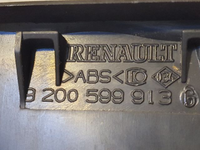 bontott DACIA DUSTER Bal hátsó Ablakemelő Kapcsoló