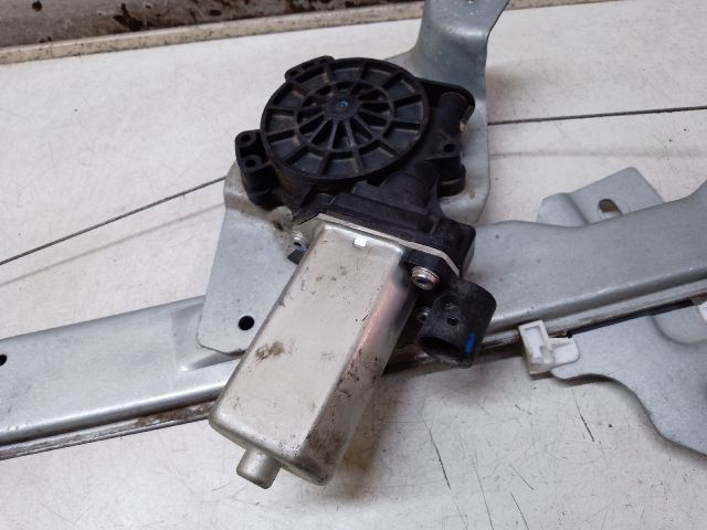 bontott DACIA DUSTER Bal hátsó Ablakemelő Szerkezet (Elektromos)