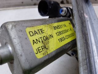 bontott DACIA DUSTER Bal hátsó Ablakemelő Szerkezet (Elektromos)