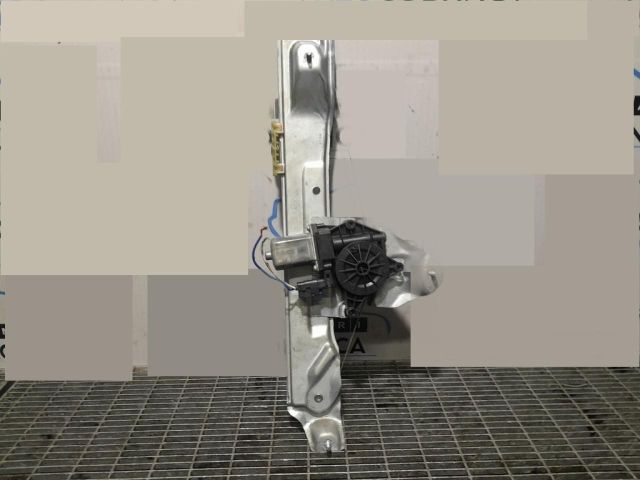 bontott DACIA DUSTER Bal hátsó Ablakemelő Szerkezet (Elektromos)