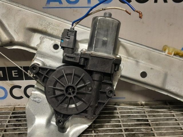bontott DACIA DUSTER Bal hátsó Ablakemelő Szerkezet (Elektromos)
