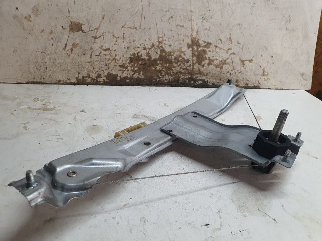bontott DACIA DUSTER Bal hátsó Ablakemelő Szerkezet (Mechanikus)