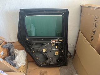 bontott DACIA DUSTER Bal hátsó Ajtó (Részeivel)