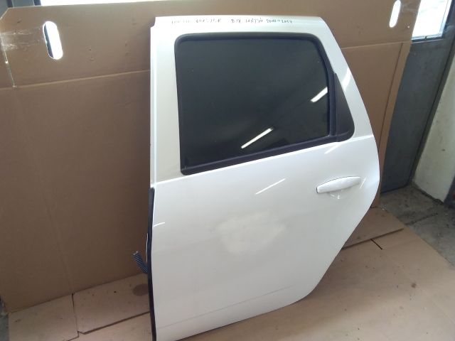 bontott DACIA DUSTER Bal hátsó Ajtó (Részeivel)