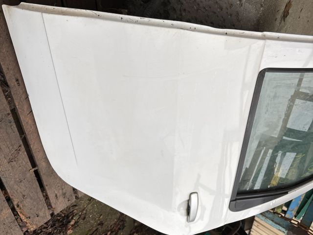 bontott DACIA DUSTER Bal hátsó Ajtó (Részeivel)