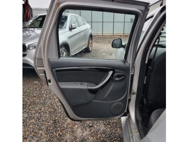 bontott DACIA DUSTER Bal hátsó Ajtó (Üres lemez)