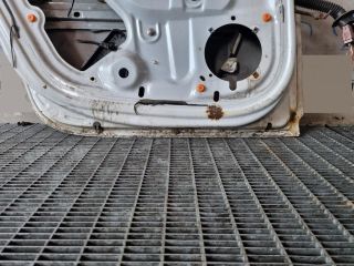 bontott DACIA DUSTER Bal hátsó Ajtó (Üres lemez)