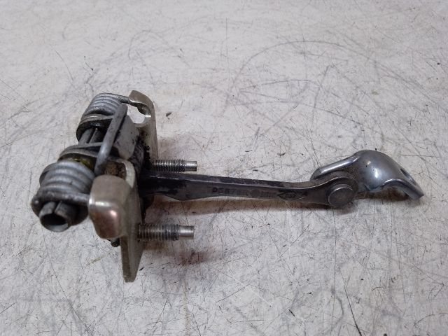 bontott DACIA DUSTER Bal hátsó Ajtóhatároló