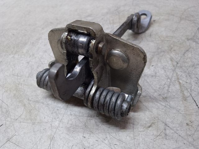 bontott DACIA DUSTER Bal hátsó Ajtóhatároló