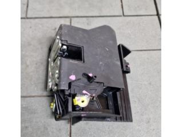 bontott DACIA DUSTER Bal hátsó Ajtózár