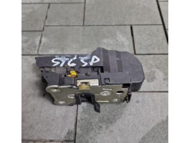 bontott DACIA DUSTER Bal hátsó Ajtózár