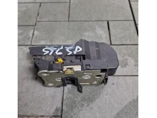 bontott DACIA DUSTER Bal hátsó Ajtózár