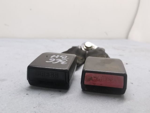 bontott DACIA DUSTER Bal hátsó Biztonsági Öv Csat