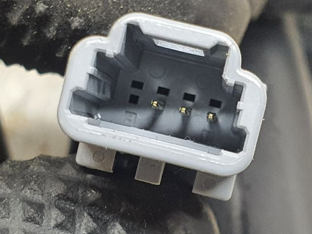 bontott DACIA DUSTER Bal hátsó Biztonsági Öv Csat