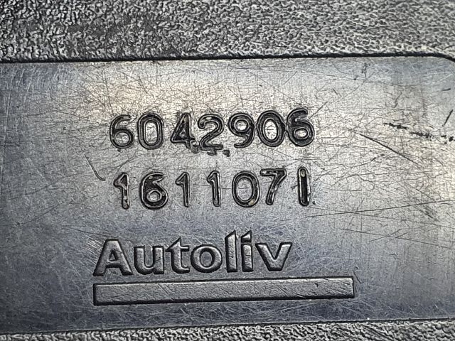 bontott DACIA DUSTER Bal hátsó Biztonsági Öv Csat