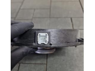 bontott DACIA DUSTER Bal hátsó Hangszóró