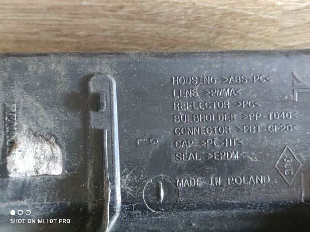 bontott DACIA DUSTER Bal Hátsó Lámpa