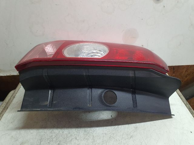bontott DACIA DUSTER Bal Hátsó Lámpa