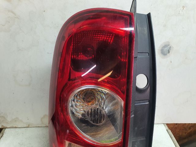 bontott DACIA DUSTER Bal Hátsó Lámpa