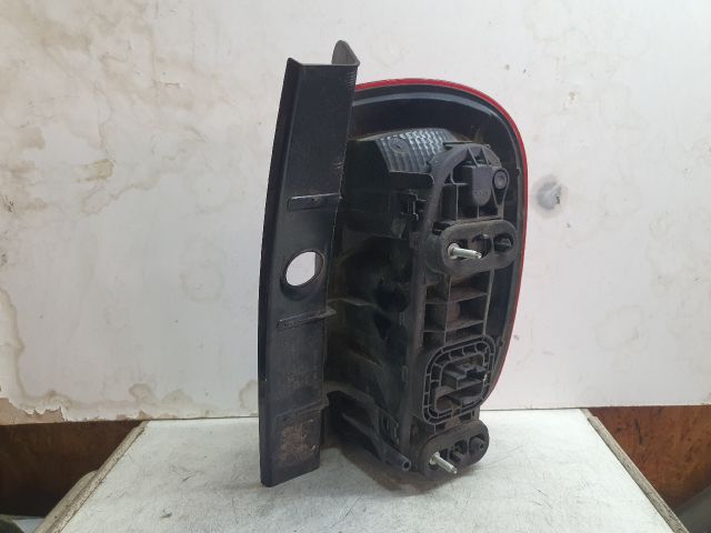 bontott DACIA DUSTER Bal Hátsó Lámpa