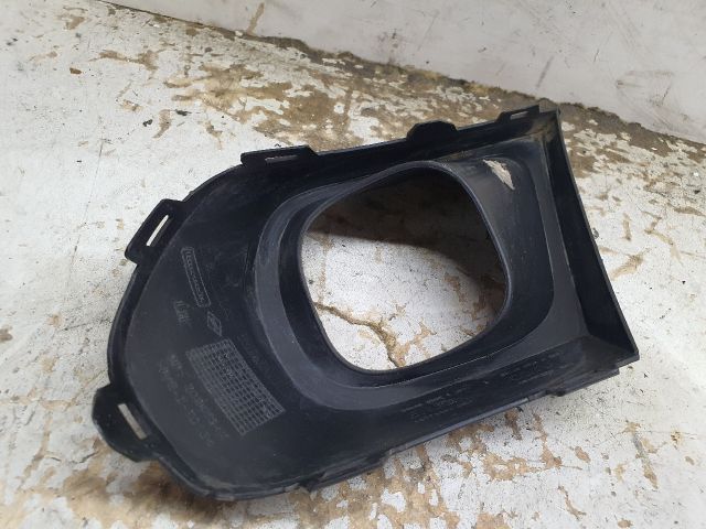 bontott DACIA DUSTER Bal Ködfényszóró Lámpakeret