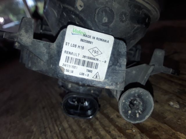 bontott DACIA DUSTER Bal Ködfényszóró