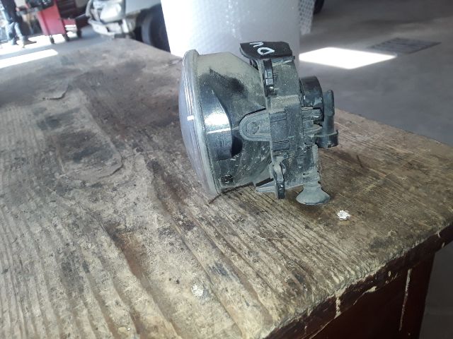 bontott DACIA DUSTER Bal Ködfényszóró