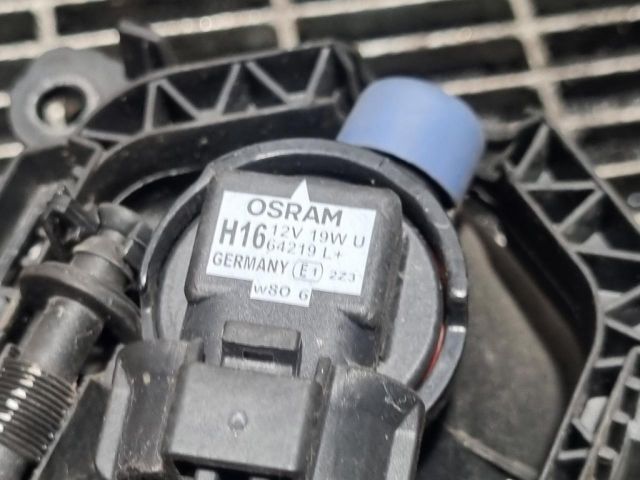 bontott DACIA DUSTER Bal Ködfényszóró