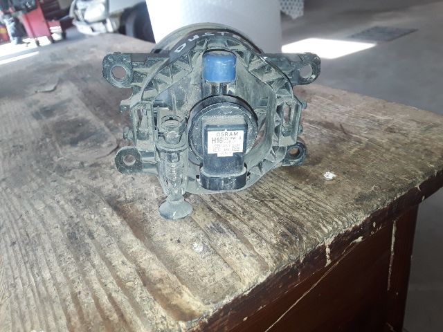 bontott DACIA DUSTER Bal Ködfényszóró