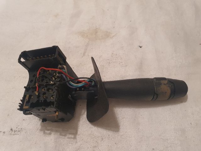 bontott DACIA DUSTER Bal Kormánykapcsoló Irányjelző