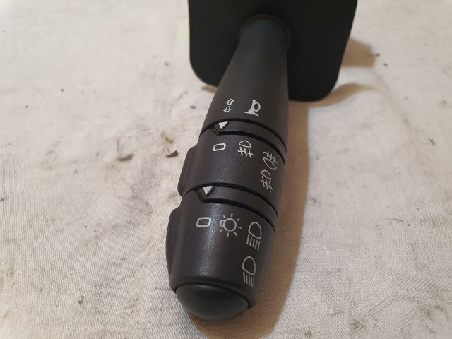 bontott DACIA DUSTER Bal Kormánykapcsoló Irányjelző