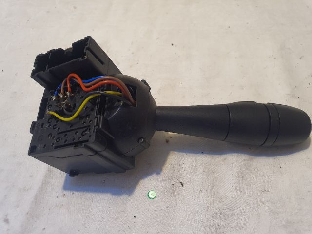 bontott DACIA DUSTER Bal Kormánykapcsoló Irányjelző