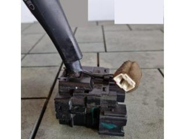 bontott DACIA DUSTER Bal Kormánykapcsoló Irányjelző