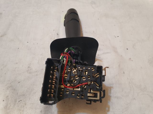 bontott DACIA DUSTER Bal Kormánykapcsoló Irányjelző