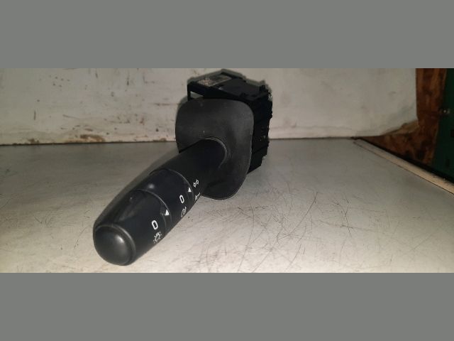 bontott DACIA DUSTER Bal Kormánykapcsoló Irányjelző