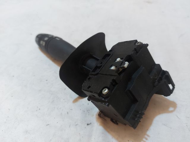 bontott DACIA DUSTER Bal Kormánykapcsoló Irányjelző