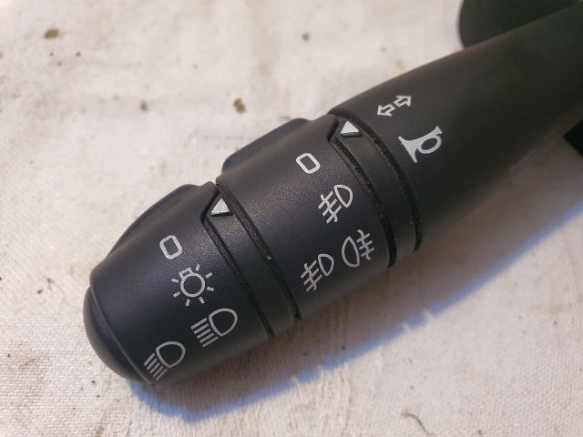 bontott DACIA DUSTER Bal Kormánykapcsoló Irányjelző