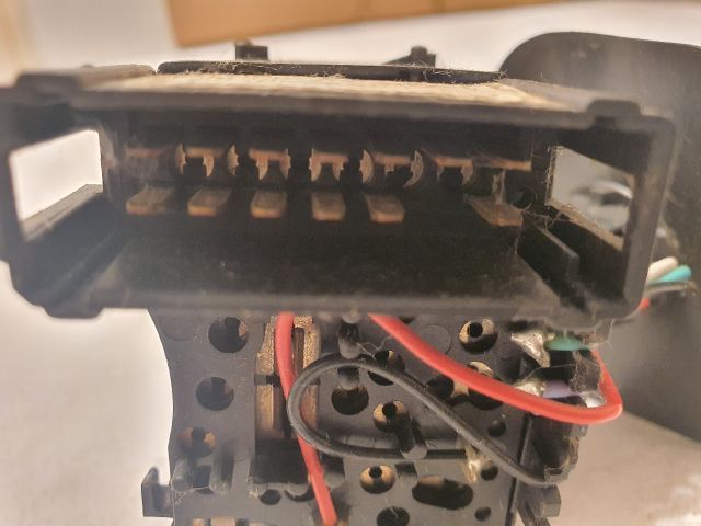 bontott DACIA DUSTER Bal Kormánykapcsoló Irányjelző